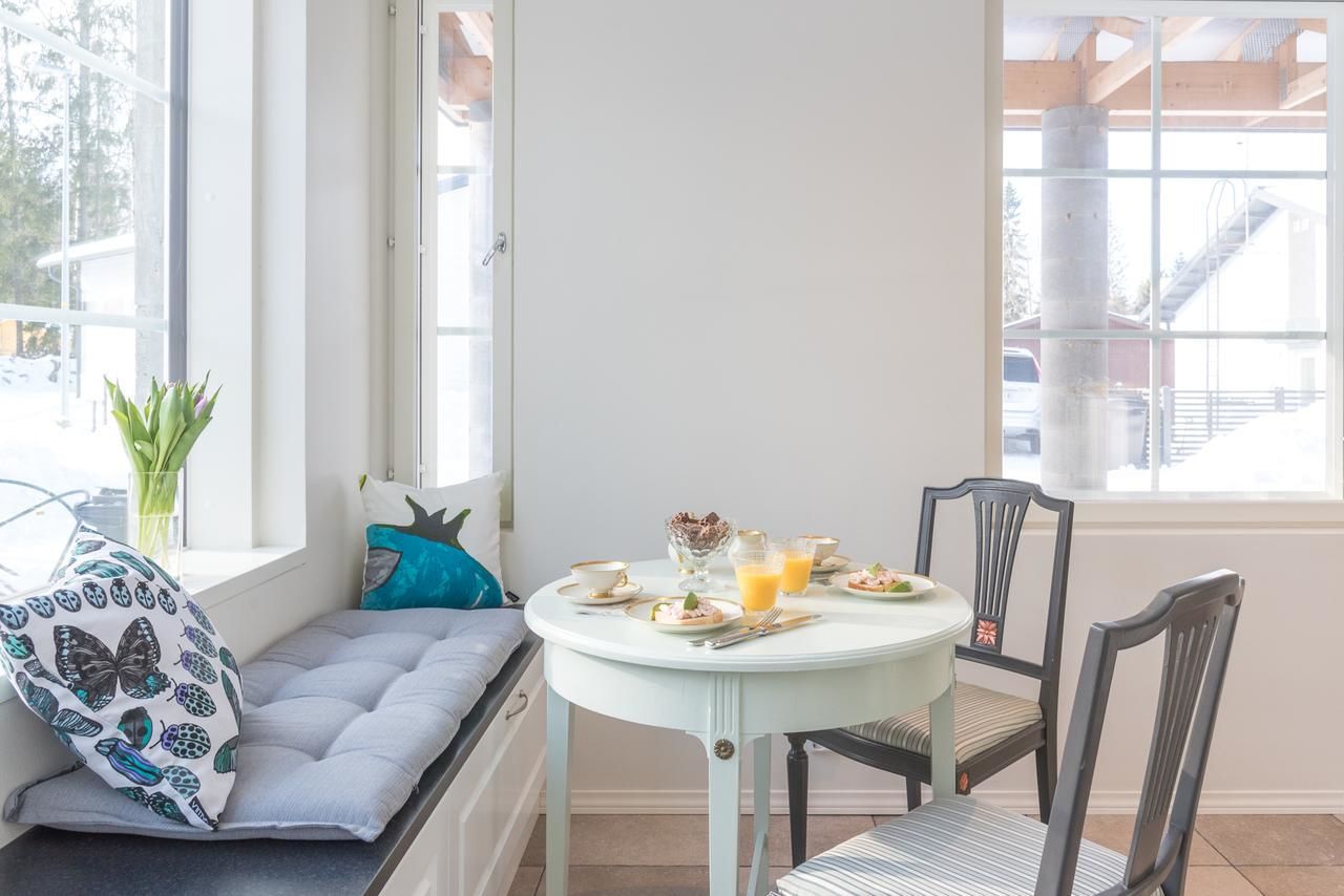 Отели типа «постель и завтрак» Villa Jokivarsi Bed & Breakfast Вантаа-22